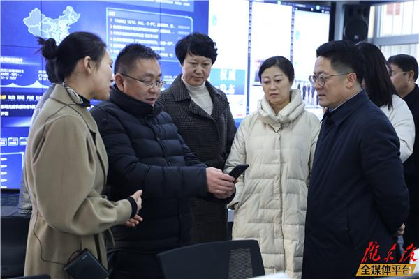 新華社甘肅分社社長(zhǎng)任衛(wèi)東帶隊(duì)來慶陽(yáng)市開展調(diào)研采訪活動(dòng)