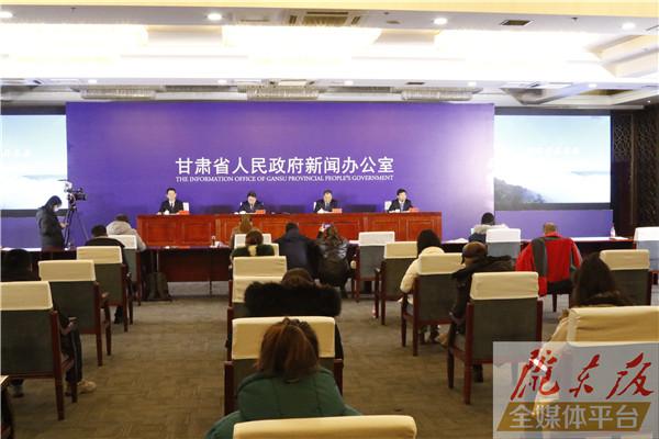 慶陽市8個(gè)縣（區(qū)）、570個(gè)貧困村、14.99萬戶61.05萬貧困人口全部脫貧