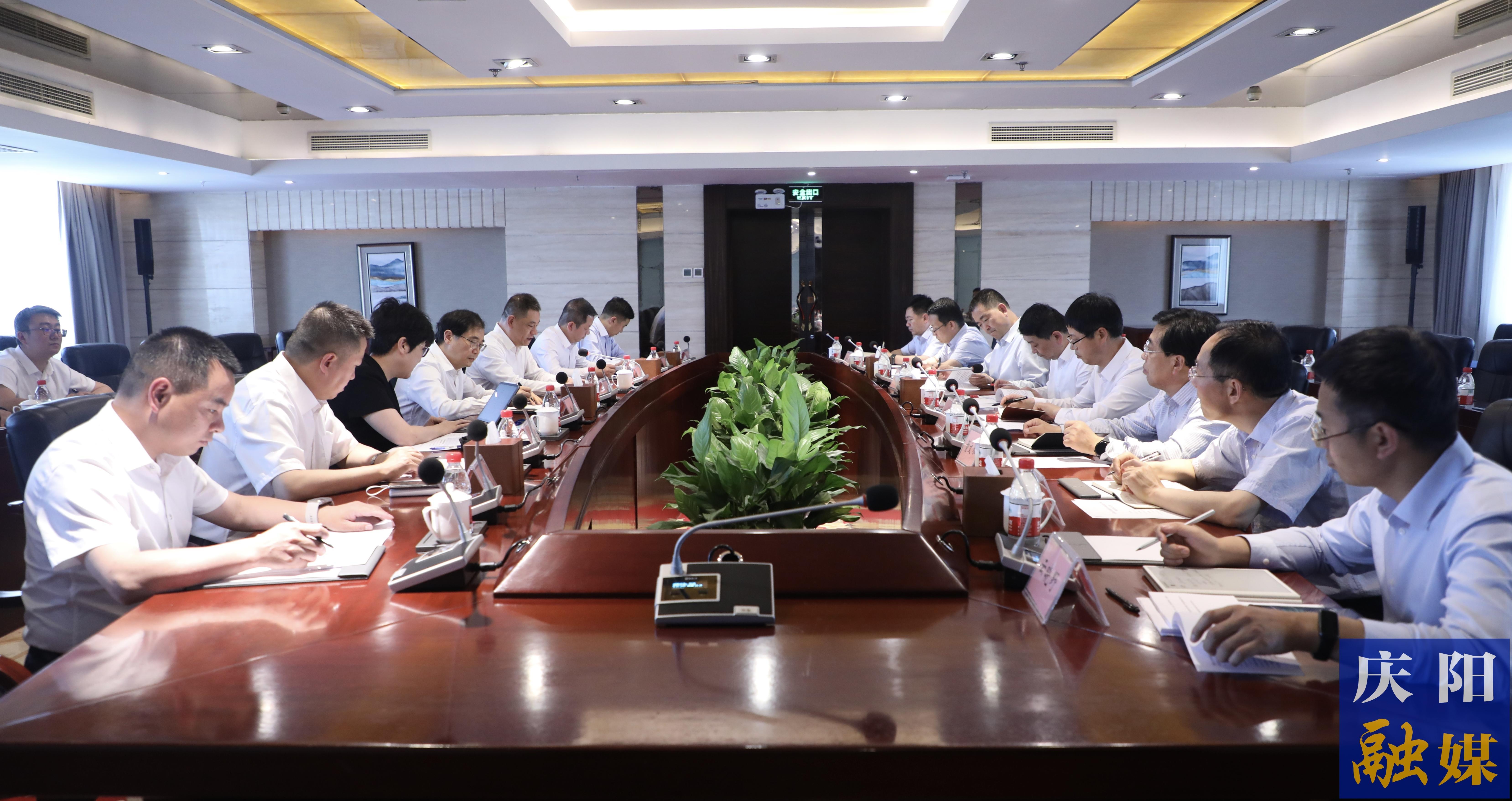 周繼軍與中國移動通信集團(tuán)副總經(jīng)理趙大春在京座談