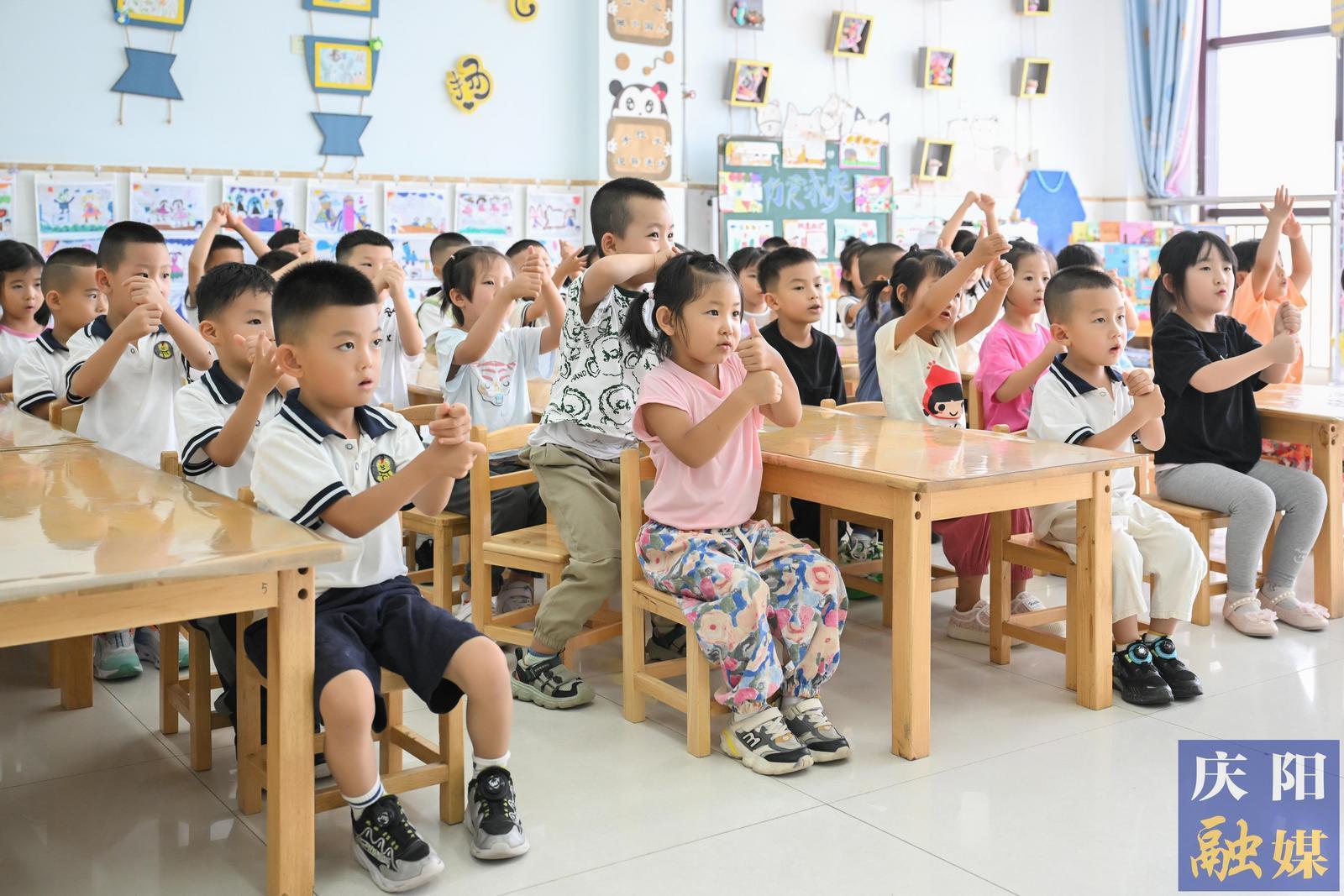 【攝影報(bào)道】慶陽市中小學(xué)、幼兒園迎來新學(xué)年開學(xué)季
