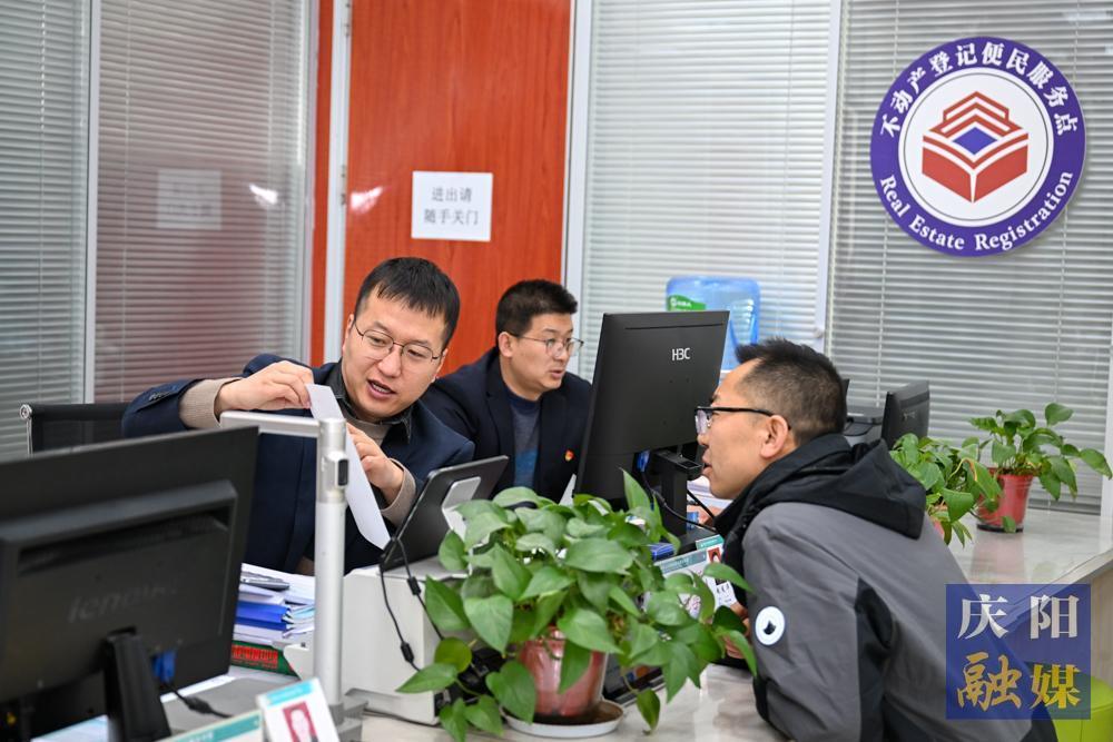 【攝影報道】新春開工第一天，慶陽市各行各業(yè)元?dú)鉂M滿啟新程