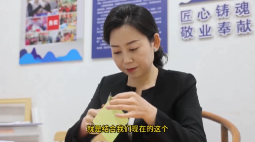 慶陽市民間布貼畫藝術(shù)代表性傳承人 李慶英：深化創(chuàng)新，讓布貼畫煥發(fā)新的生機(jī)